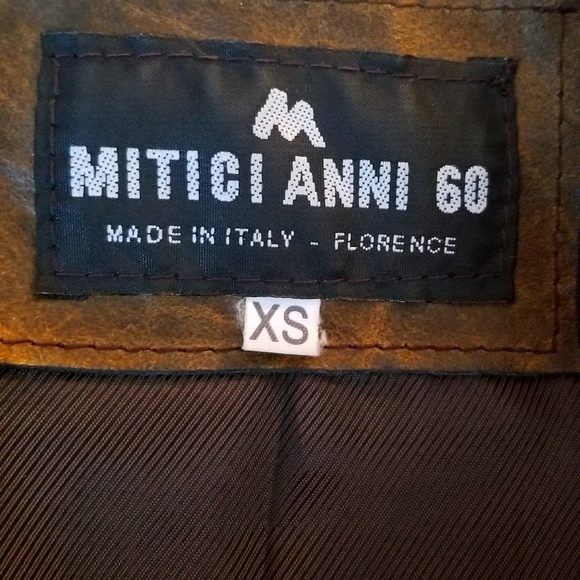 Brown leather jacket - Picture 2 of 2